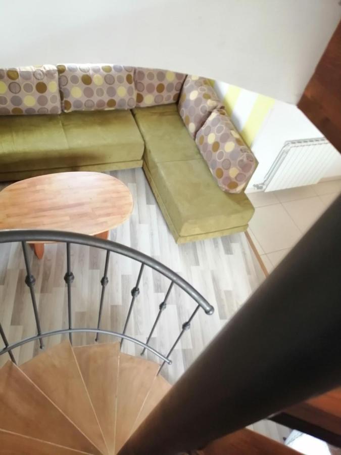 App Isabel Apartment Žminj Екстериор снимка