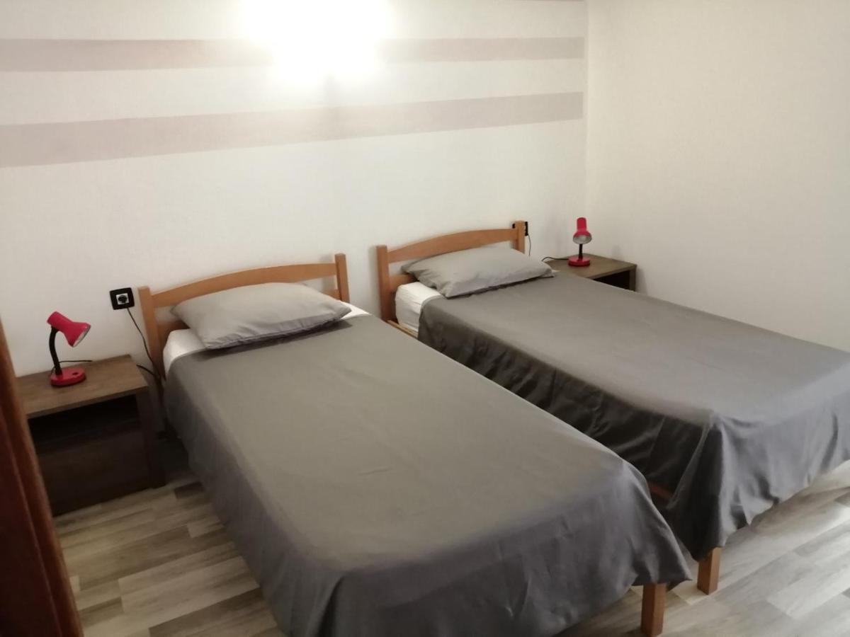 App Isabel Apartment Žminj Екстериор снимка